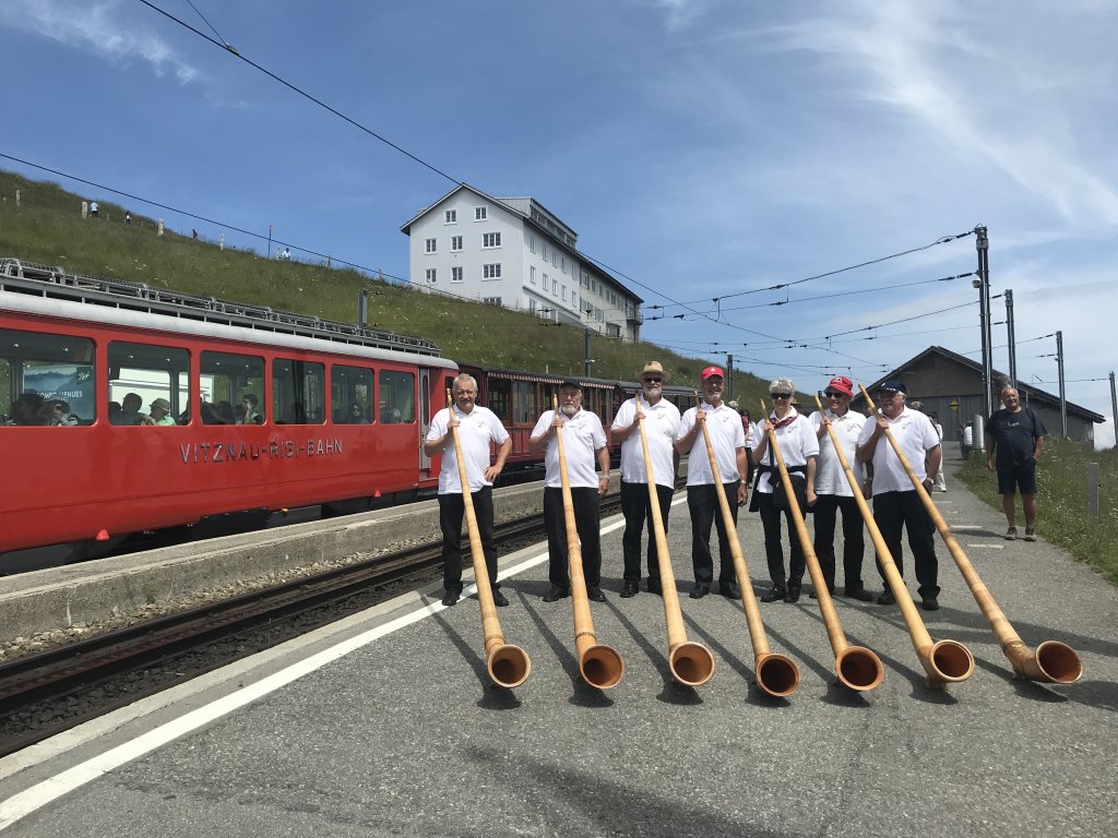 Alphorngruppe Magden Auftritt auf der Rigi  Switzerland Alphorn